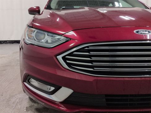 Used 2018 Ford Fusion SE w/ Equipment Group 201A image 11