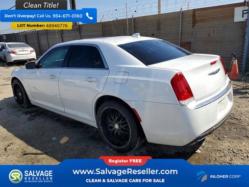 Used 2016 Chrysler 300 Limited image 3