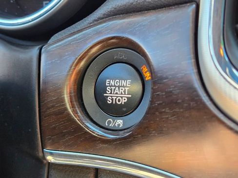 Used 2018 Jeep Grand Cherokee Limited image 35