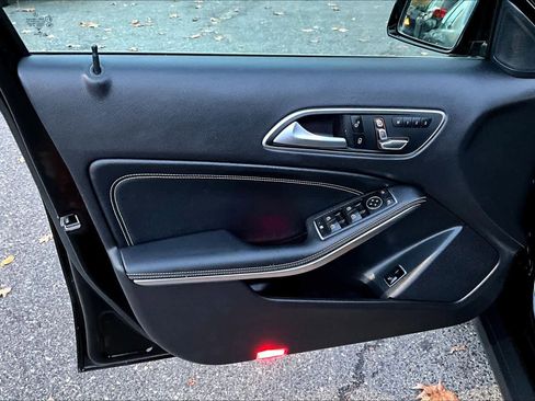 Used 2018 Mercedes-Benz GLA 250 image 19