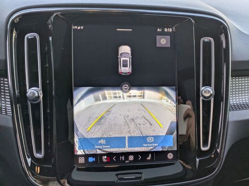 Used 2022 Volvo XC40 P8 Recharge Ultimate image 20