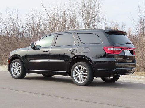 Used 2023 Dodge Durango GT image 4