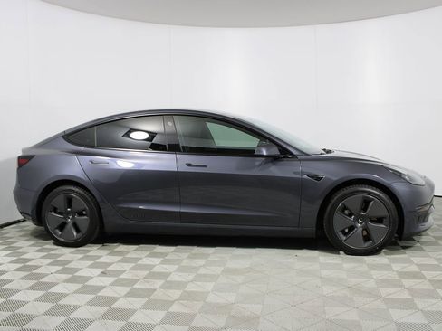Used 2023 Tesla Model 3 Standard Range image 15
