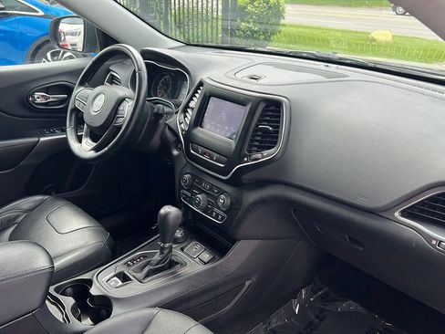 Used 2021 Jeep Cherokee Latitude Lux image 16