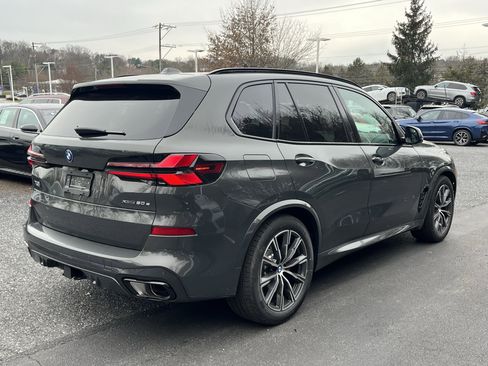 New 2026 BMW X5 xDrive50e w/ M Sport Package image 4