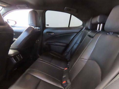 Used 2020 Lexus UX 250h w/ Accessory Package AWD/4WD image 15