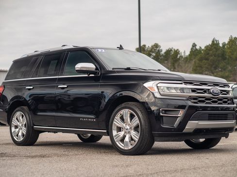 Certified 2023 Ford Expedition Platinum image 2