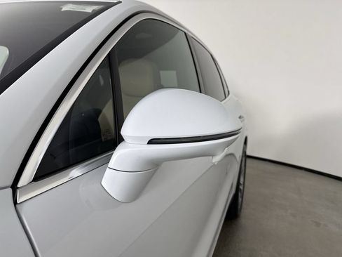 Certified 2026 Porsche Cayenne E-Hybrid AWD/4WD image 12