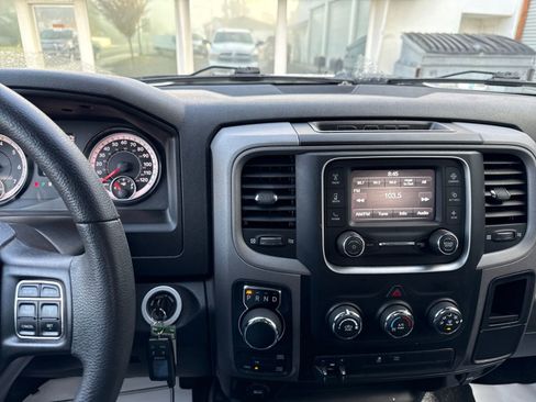 Used 2021 RAM 1500 Tradesman w/ Chrome Appearance Group image 17