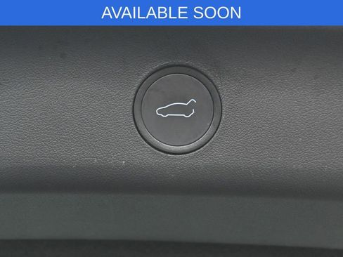 Used 2021 Tesla Model Y Long Range AWD/4WD image 28