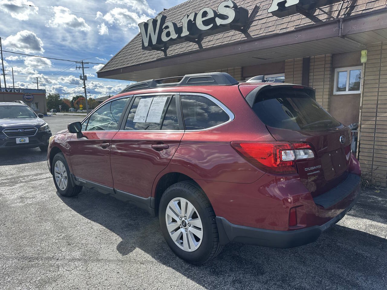 Used 2017 Subaru Outback 2.5i Premium AWD/4WD image 4