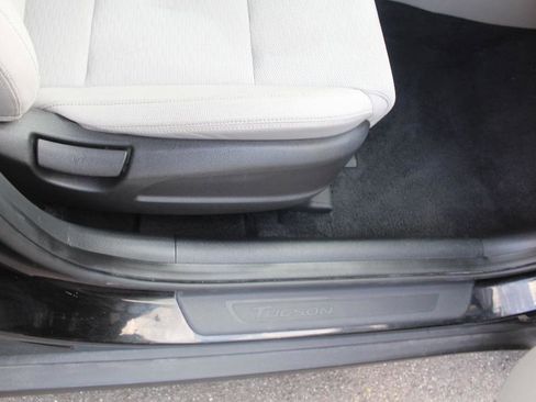 Used 2021 Hyundai Tucson SE FWD image 15