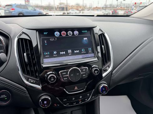 Used 2016 Chevrolet Cruze Premier image 23