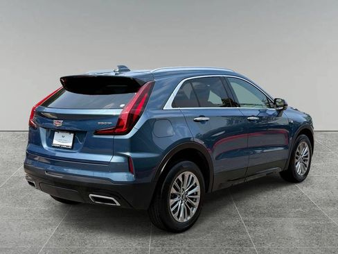 Used 2025 Cadillac XT4 Premium Luxury FWD image 10