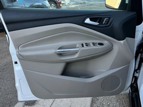 Used 2016 Ford C-MAX Energi SEL w/ Equipment Group 302A image 15