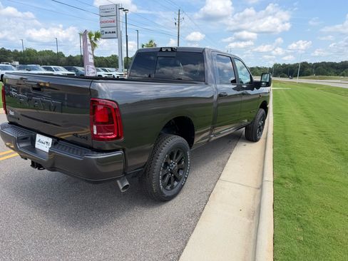 New 2026 RAM 2500 Big Horn AWD/4WD image 7