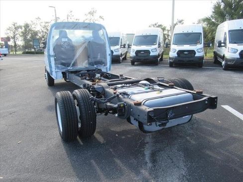New 2024 Ford E-450 and Econoline 450 Super Duty w/ Power Windows & Locks Group image 4