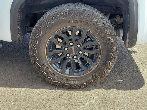 Used 2023 GMC Sierra 1500 AT4X AWD/4WD image 10