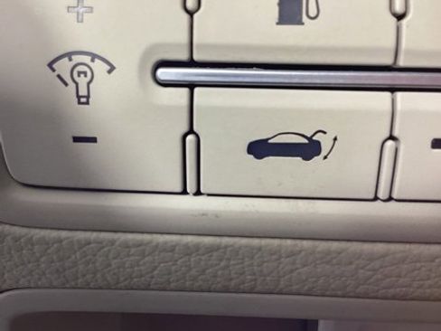 Used 2016 Hyundai Genesis 3.8 w/ Option Group 04 image 17