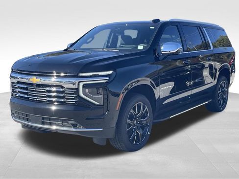 New 2026 Chevrolet Suburban Premier image 7