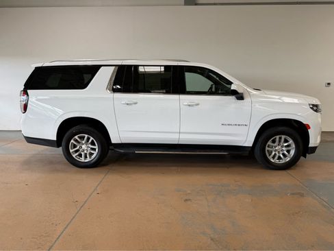 Used 2024 Chevrolet Suburban LT AWD/4WD image 6
