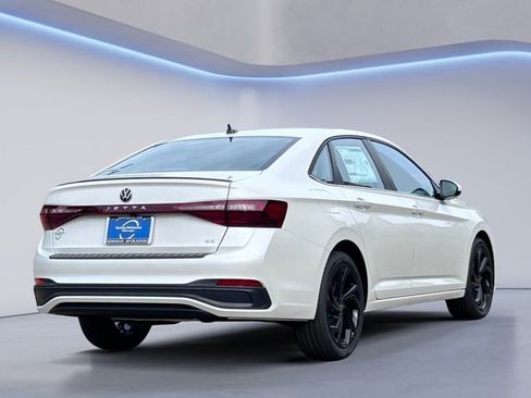 New 2026 Volkswagen Jetta SE image 5