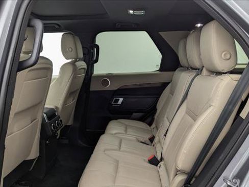 Used 2020 Land Rover Discovery HSE AWD/4WD image 17