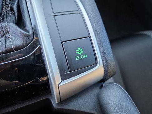 Certified 2020 Honda Civic Sport image 24