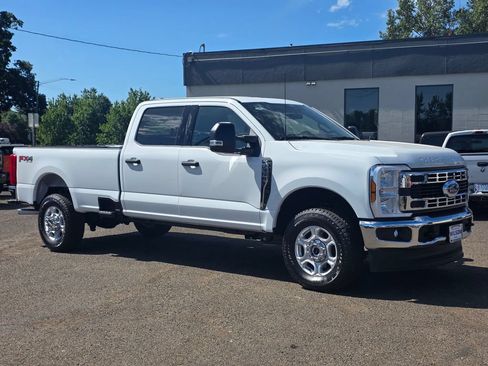 New 2026 Ford F350 XLT w/ FX4 Off-Road Package AWD/4WD image 29