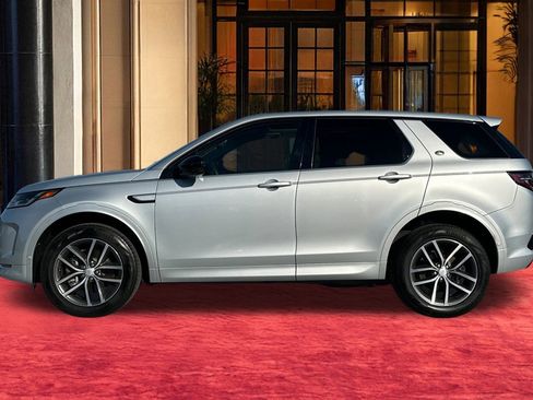 Used 2024 Land Rover Discovery Sport S image 3