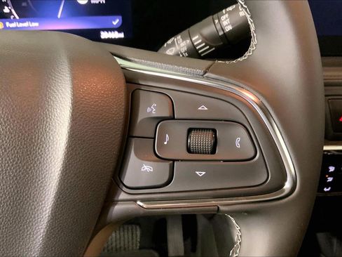 Used 2025 Buick Encore GX Preferred AWD/4WD image 19