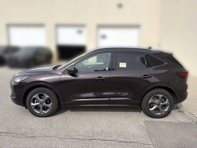 Used 2023 Ford Escape ST-Line w/ Tech Pack #1 AWD/4WD image 13