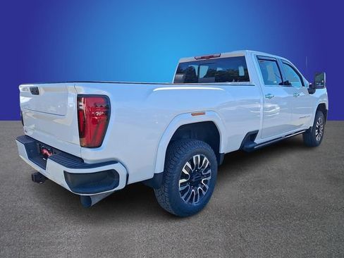 Used 2024 GMC Sierra 3500 Denali Ultimate AWD/4WD image 5