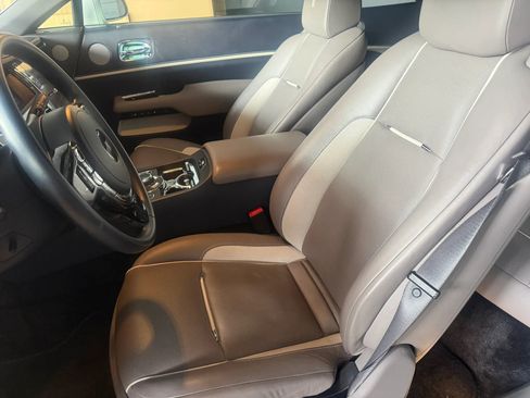 Used 2020 Rolls-Royce Dawn image 2