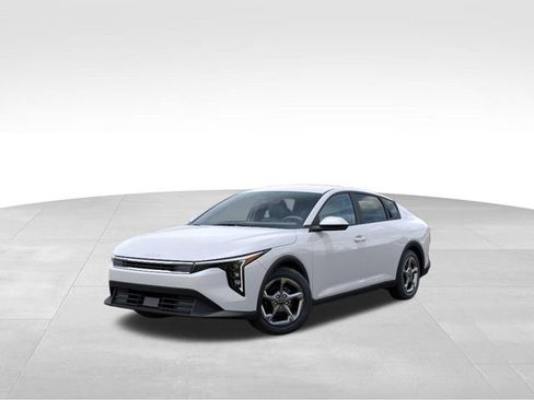New 2026 Kia K4 FWD image 1