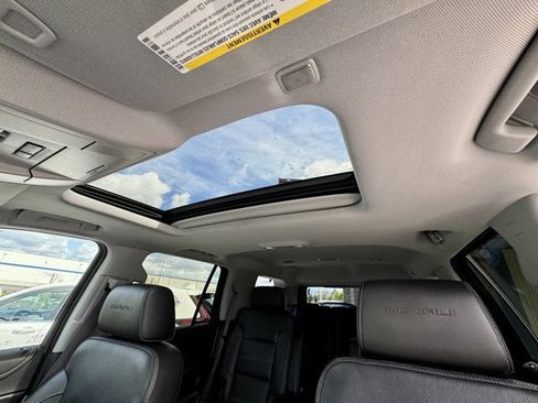 Used 2016 GMC Yukon Denali image 12