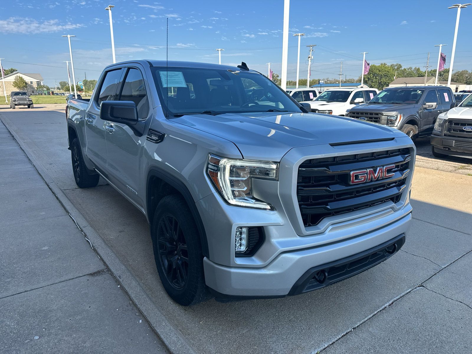 Used 2021 GMC Sierra 1500 Elevation w/ Preferred Package AWD/4WD image 9