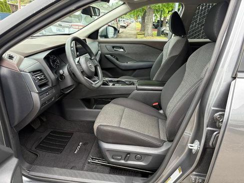 Certified 2023 Nissan Rogue SV image 16