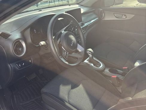 Used 2024 Kia Forte LXS w/ LXS Technology Package FWD image 20