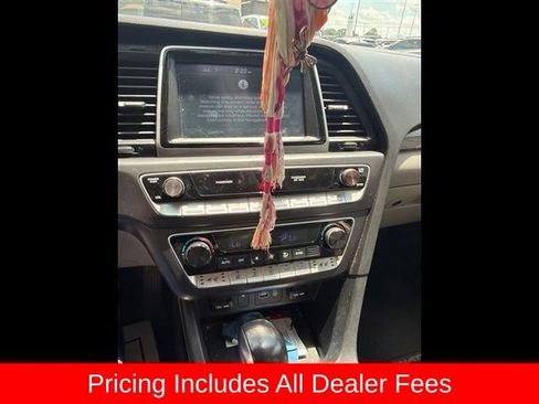 Used 2019 Hyundai Sonata Limited w/ Ultimate Package 04 FWD image 16