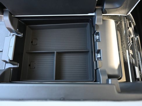 Used 2025 Rivian R1T Adventure image 36