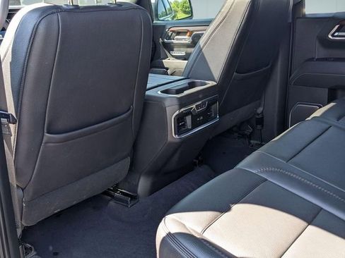 Used 2023 GMC Sierra 1500 Denali w/ Denali Reserve Package AWD/4WD image 27