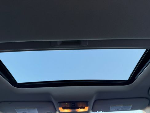 Used 2023 Nissan Altima 2.5 SR w/ SR Premium Package image 31