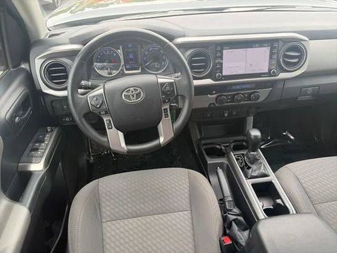 Used 2021 Toyota Tacoma SR5 RWD image 15