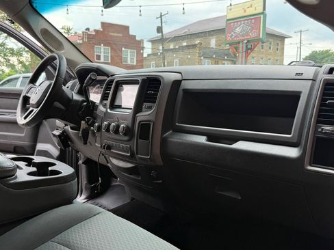 Used 2017 RAM 2500 Tradesman w/ Chrome Appearance Group AWD/4WD image 19