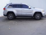 Used 2018 Jeep Grand Cherokee Limited image 2