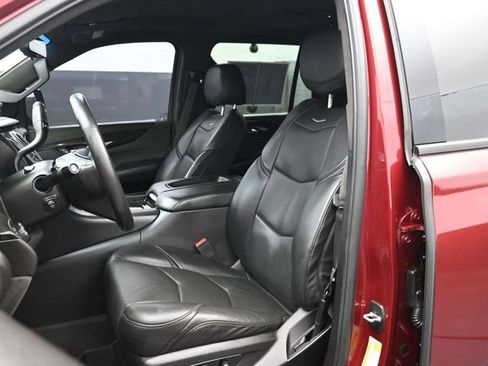 Used 2020 Cadillac Escalade Platinum w/ Escalade Sport Edition AWD/4WD image 5