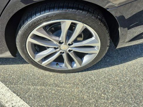 Used 2023 Chevrolet Malibu LT image 13