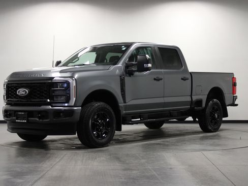 Used 2024 Ford F250 XL w/ STX Appearance Package image 8