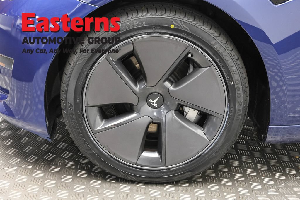 Used 2023 Tesla Model 3 Standard Range RWD image 29